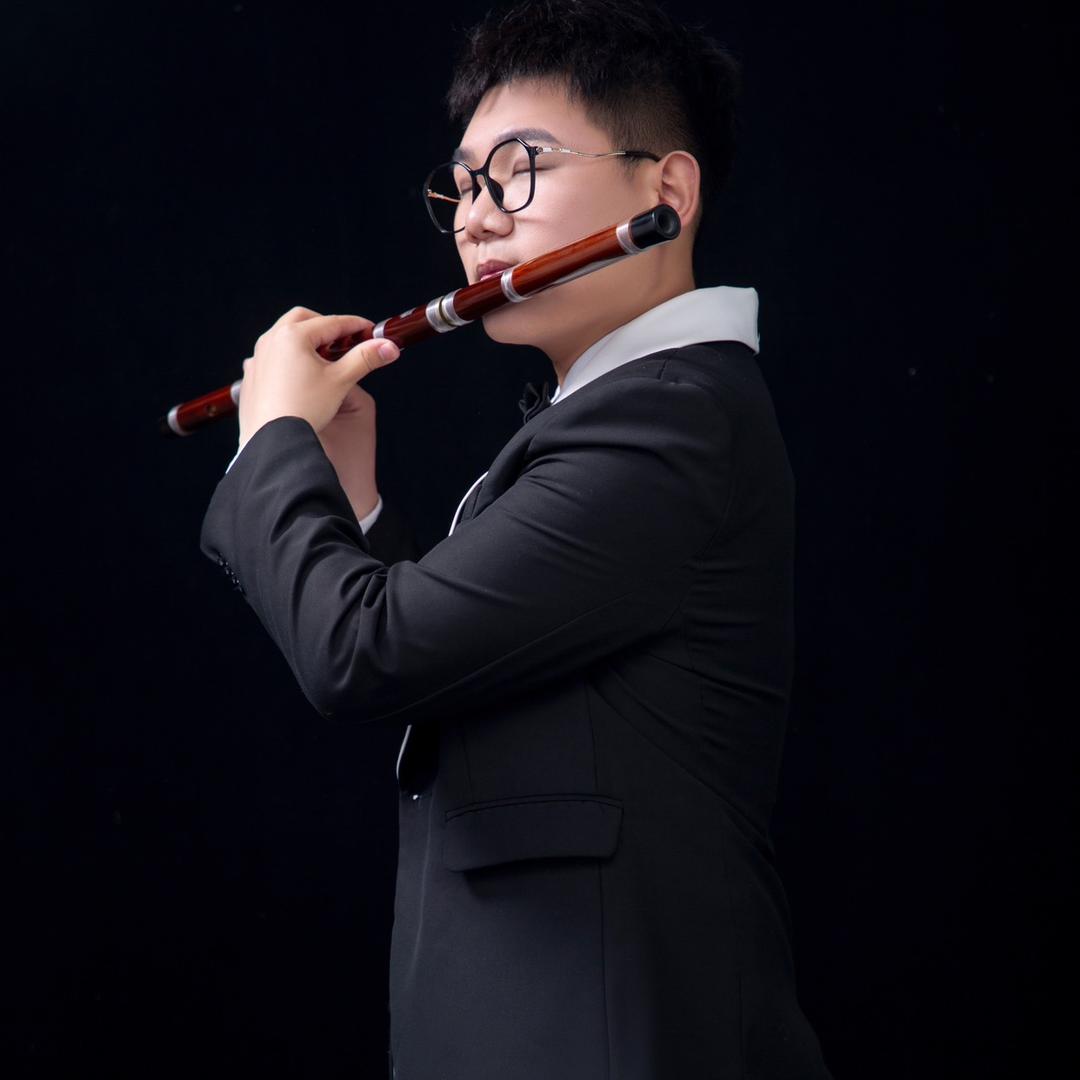 吹笛子的王老师