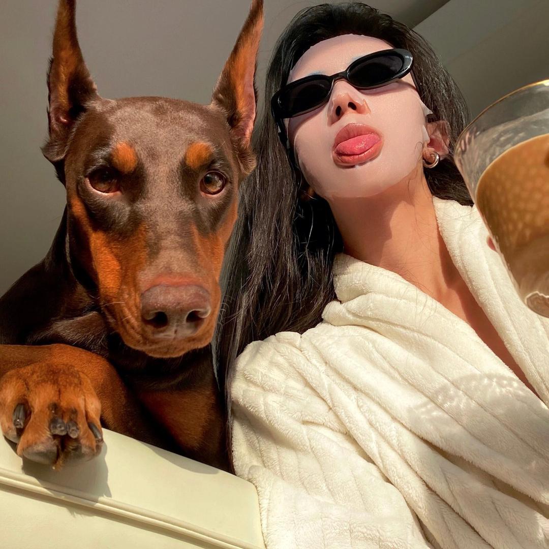 🤍                ‘