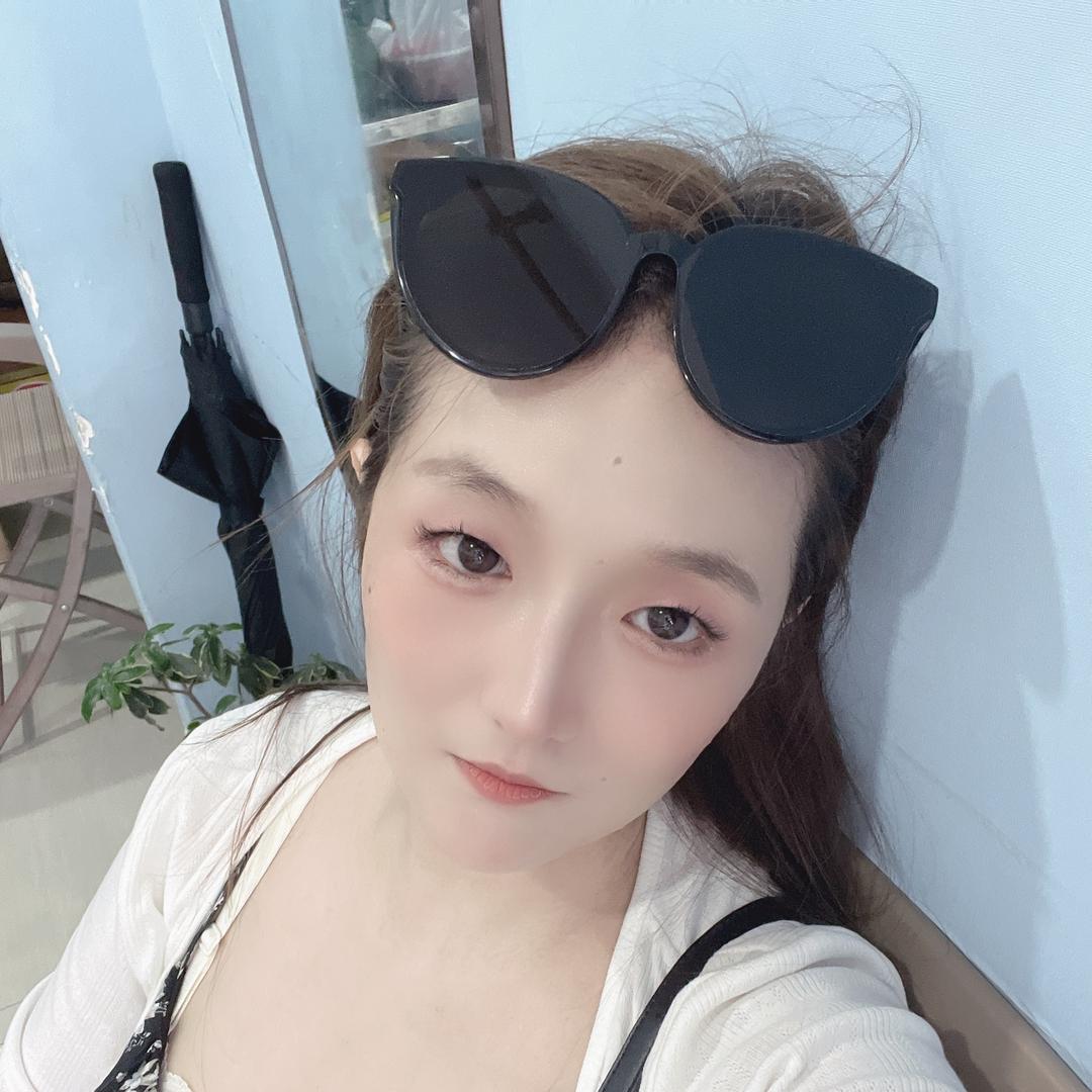慕丽莎辰思畔羽