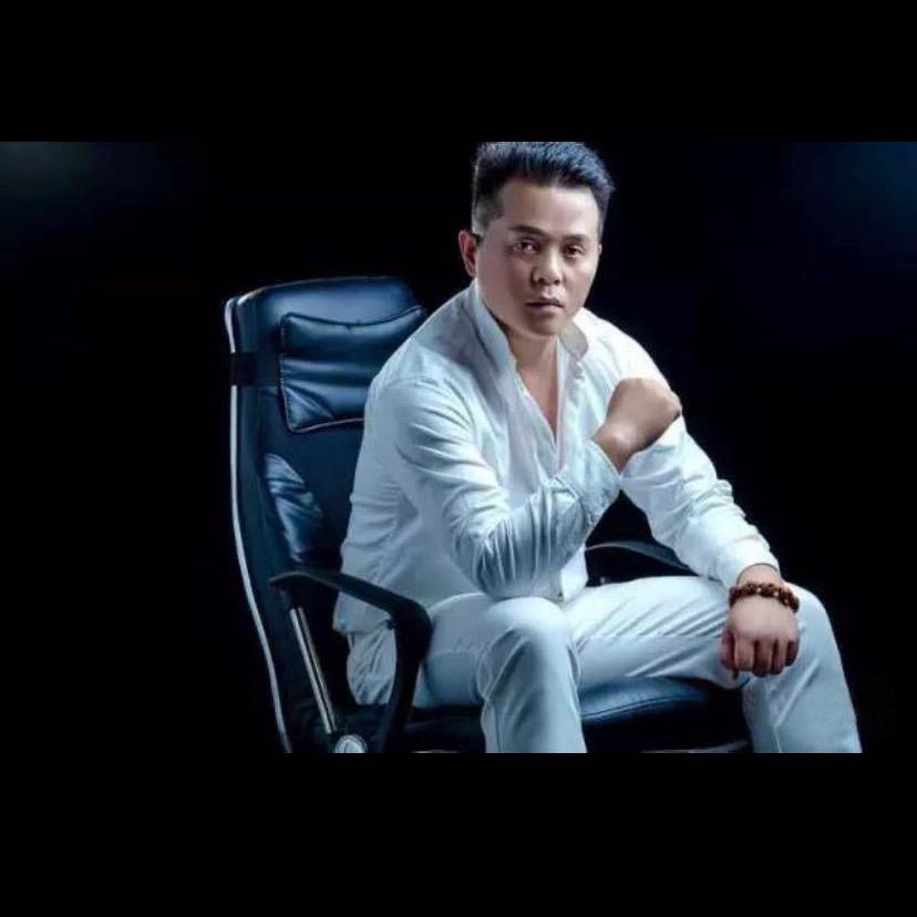 云上村长寻翠