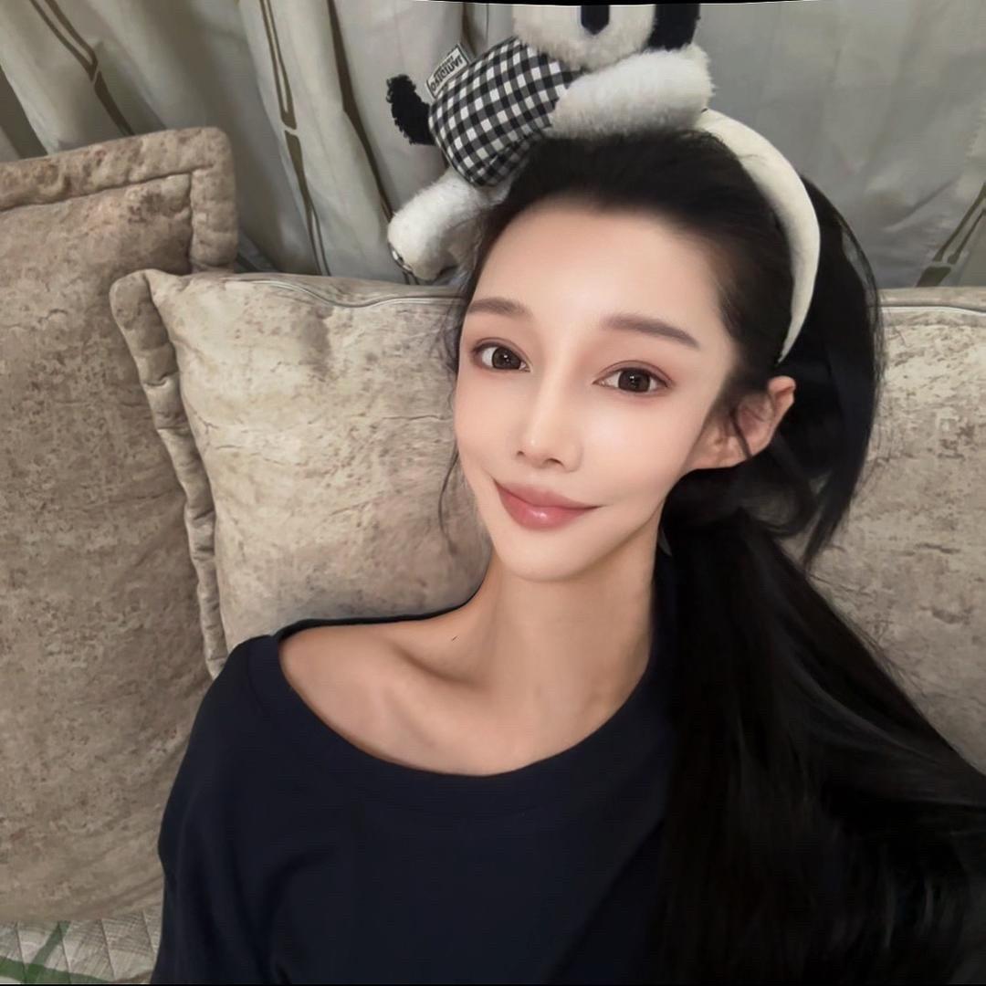 爱妮