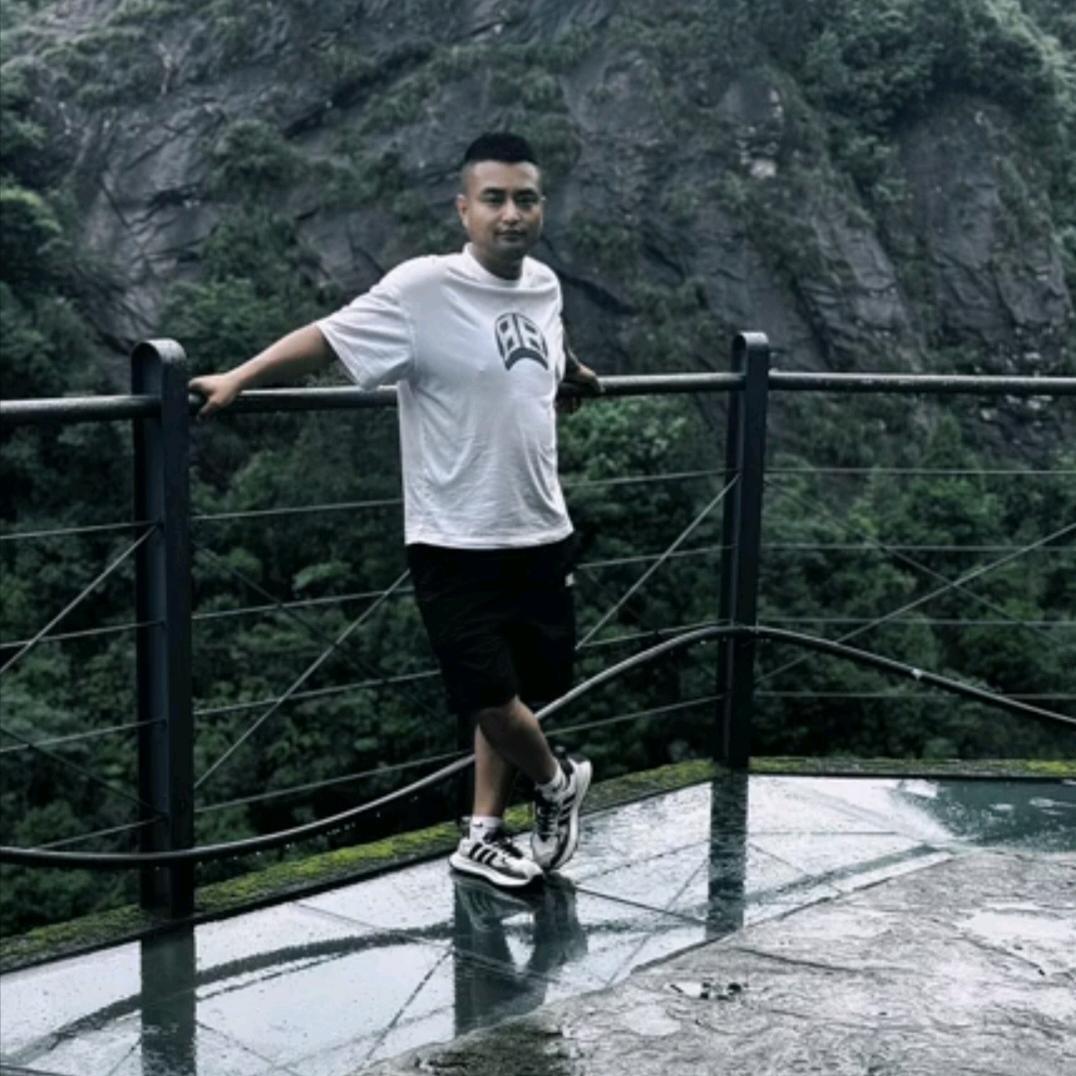 皮卡丘🎱