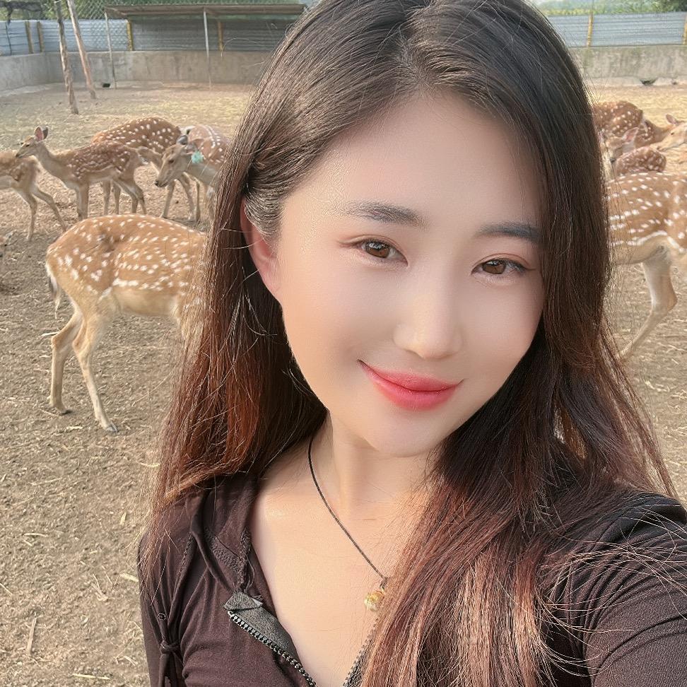 养鹿小妹婷婷（鹿场）