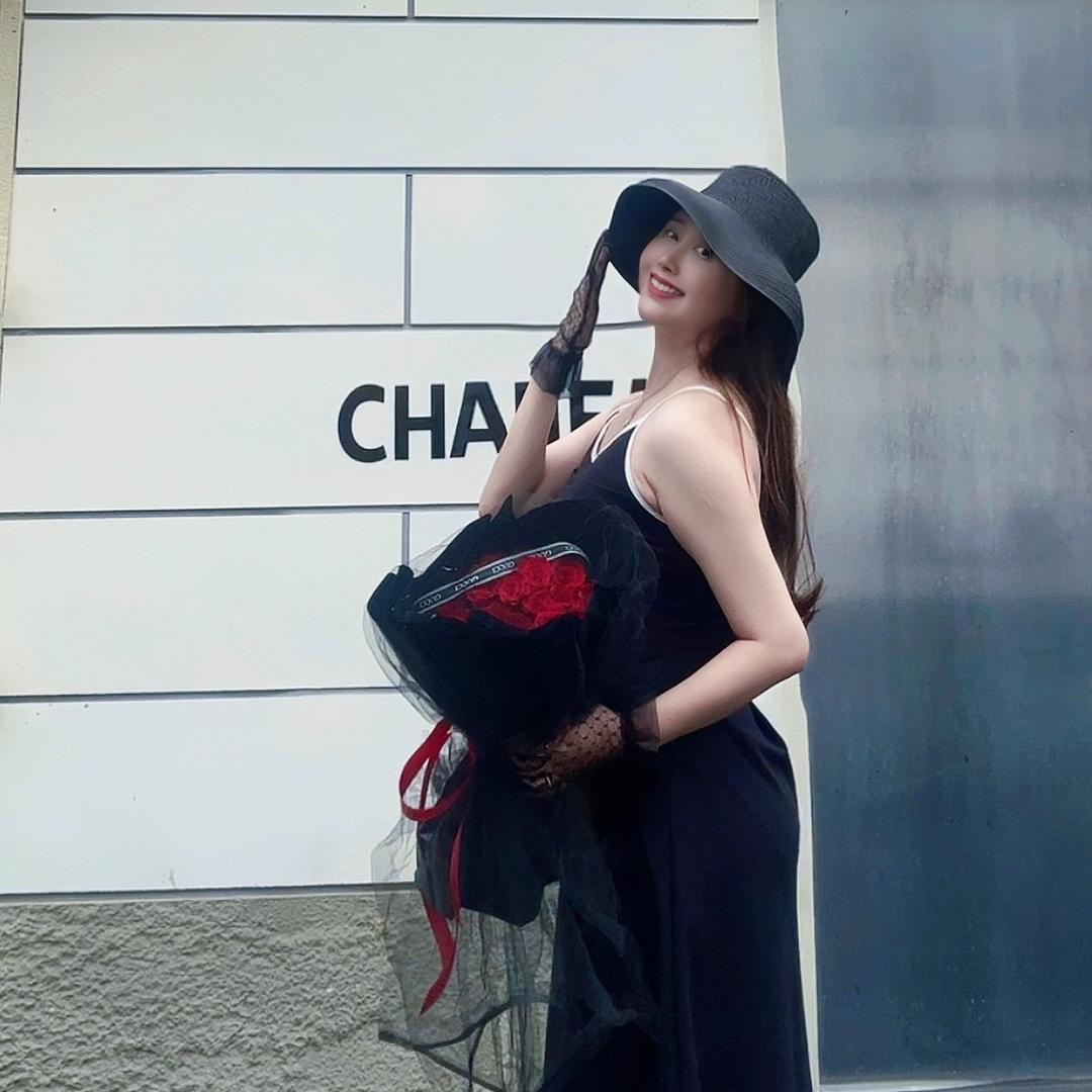 李依楠💃