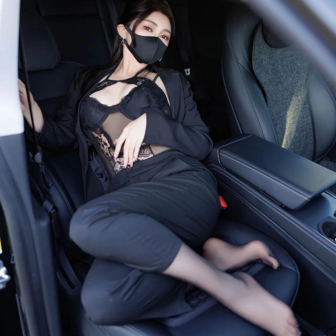 •霸气丝妹小