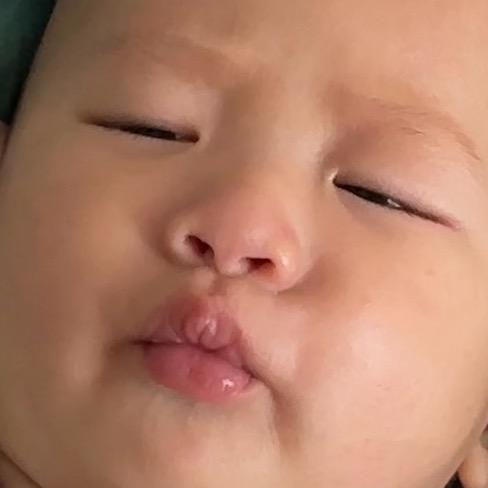 肚子圆滚滚🐳