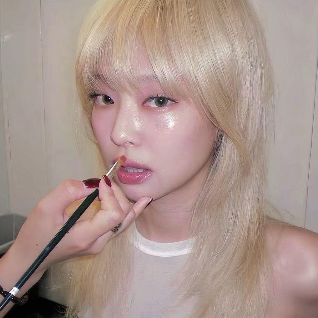 S.N make up