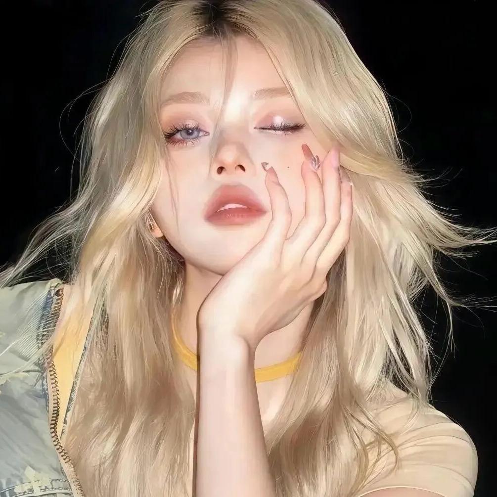 高级妆造形象设计师.小胡