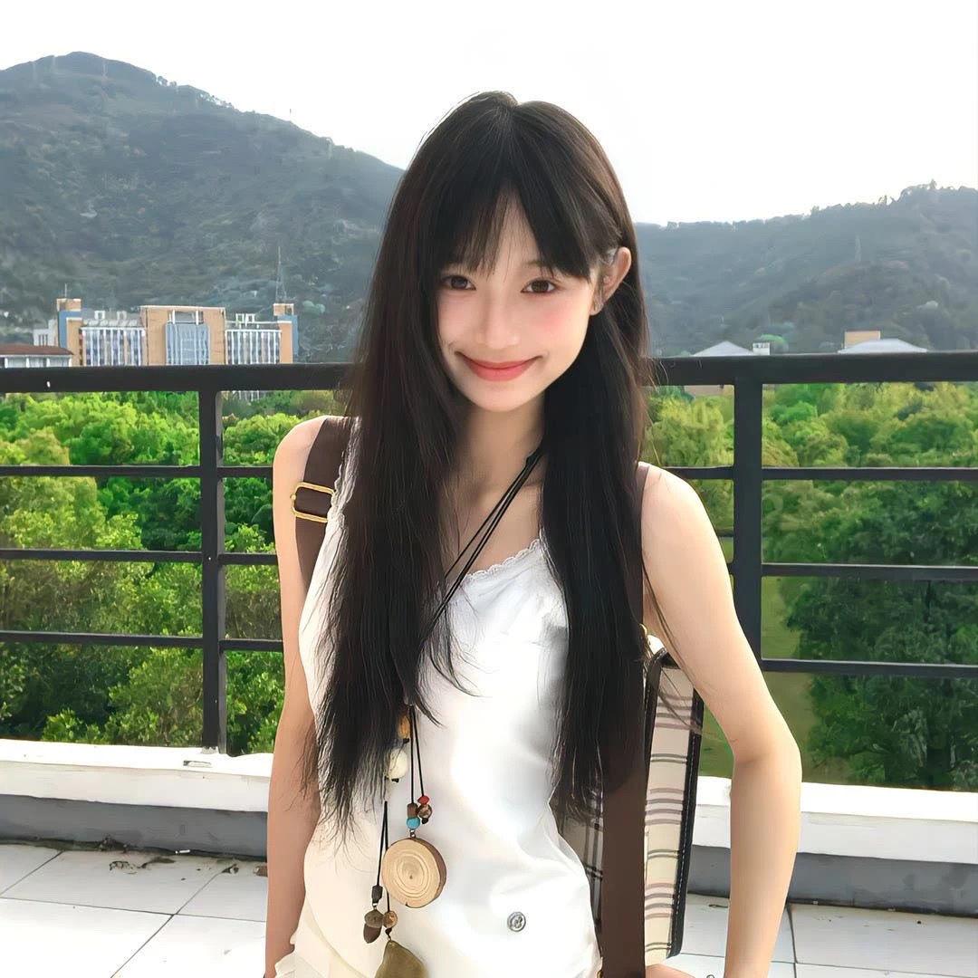38岁艳丽继母