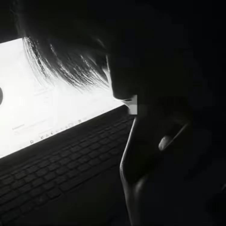 TT.