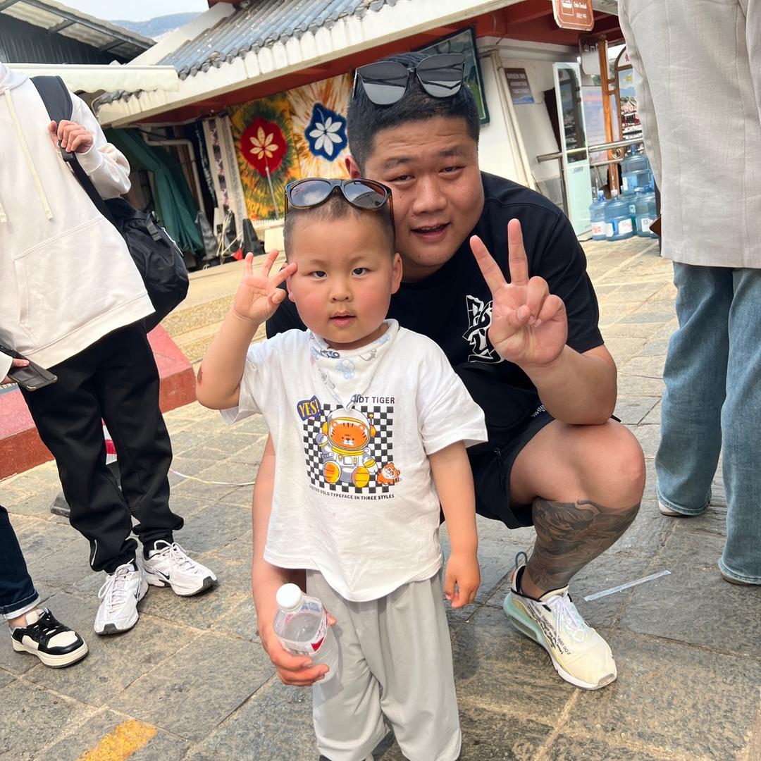 胡吃海喝嘎子哥