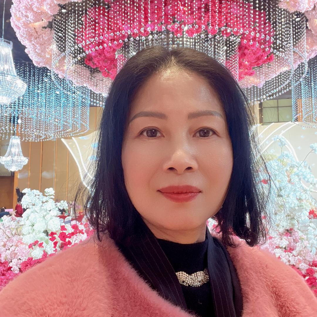 后门诗缇尔君怡美