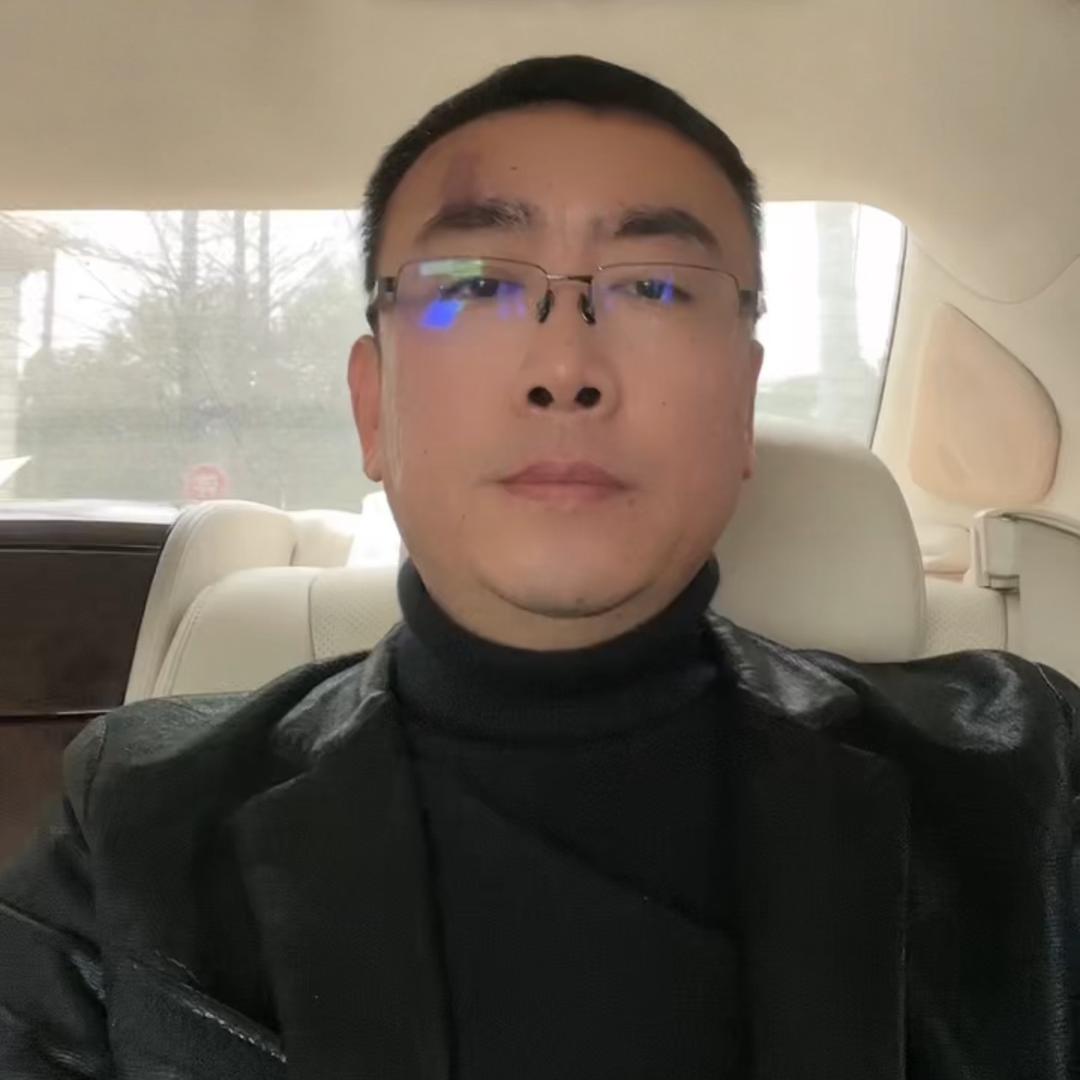 东方埃普顿集团董事长（鞠东伟）