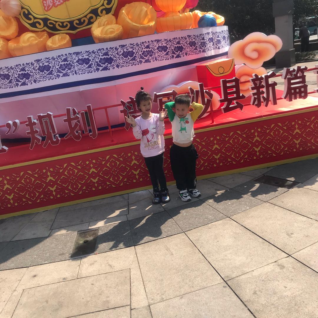 清纯可人的彭老爹头像