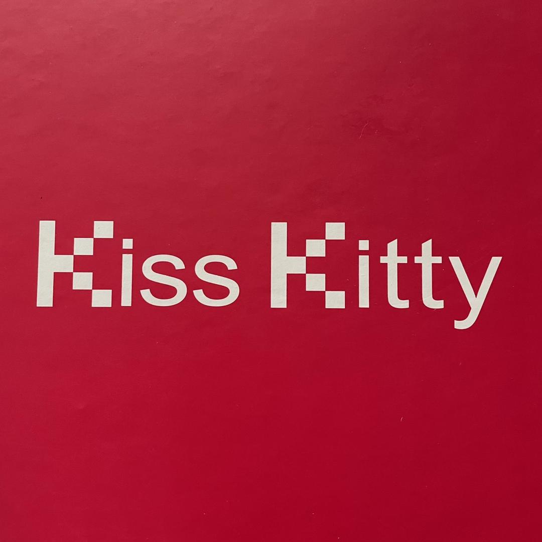 Kiss猫 荣姐品牌折扣店