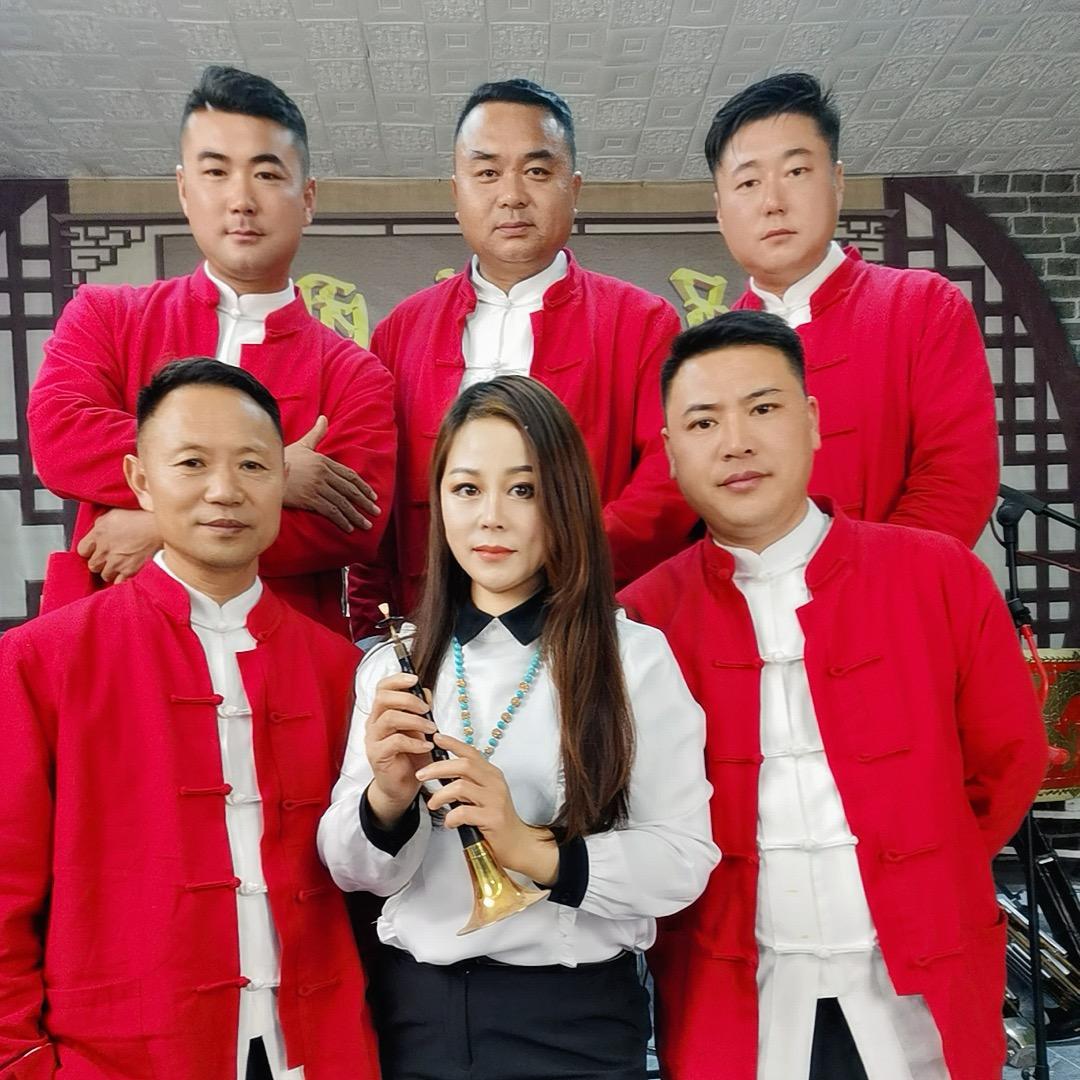 魏丽兄妹乐团