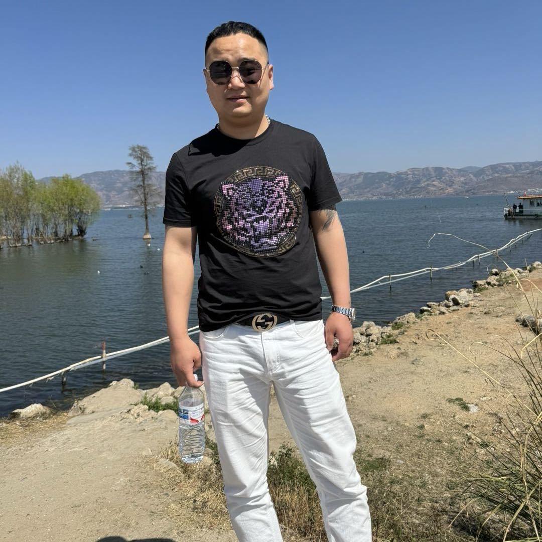 亿点当（黑哥）