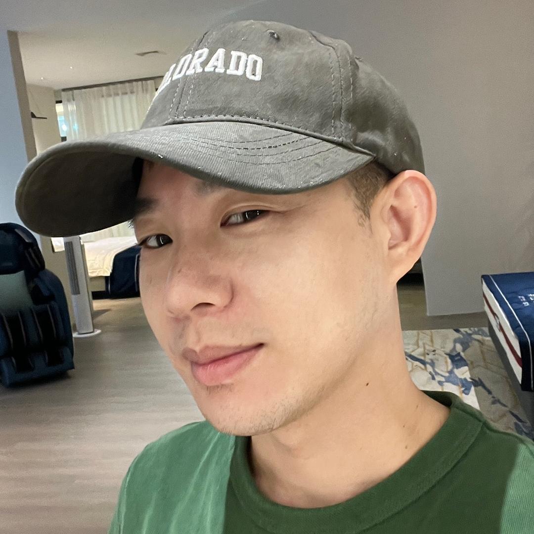 两猫一狗的美好生活
