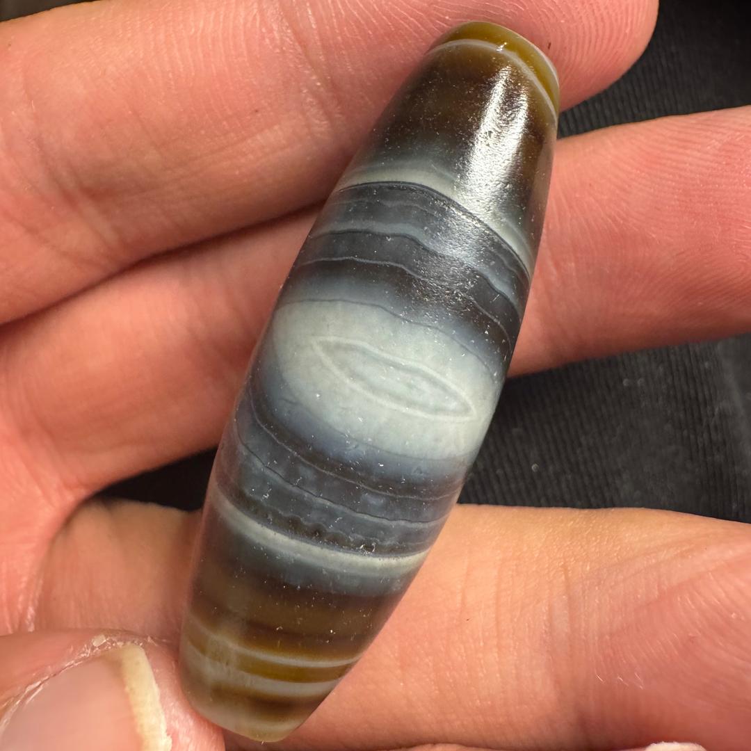 拉萨传世老藏珠