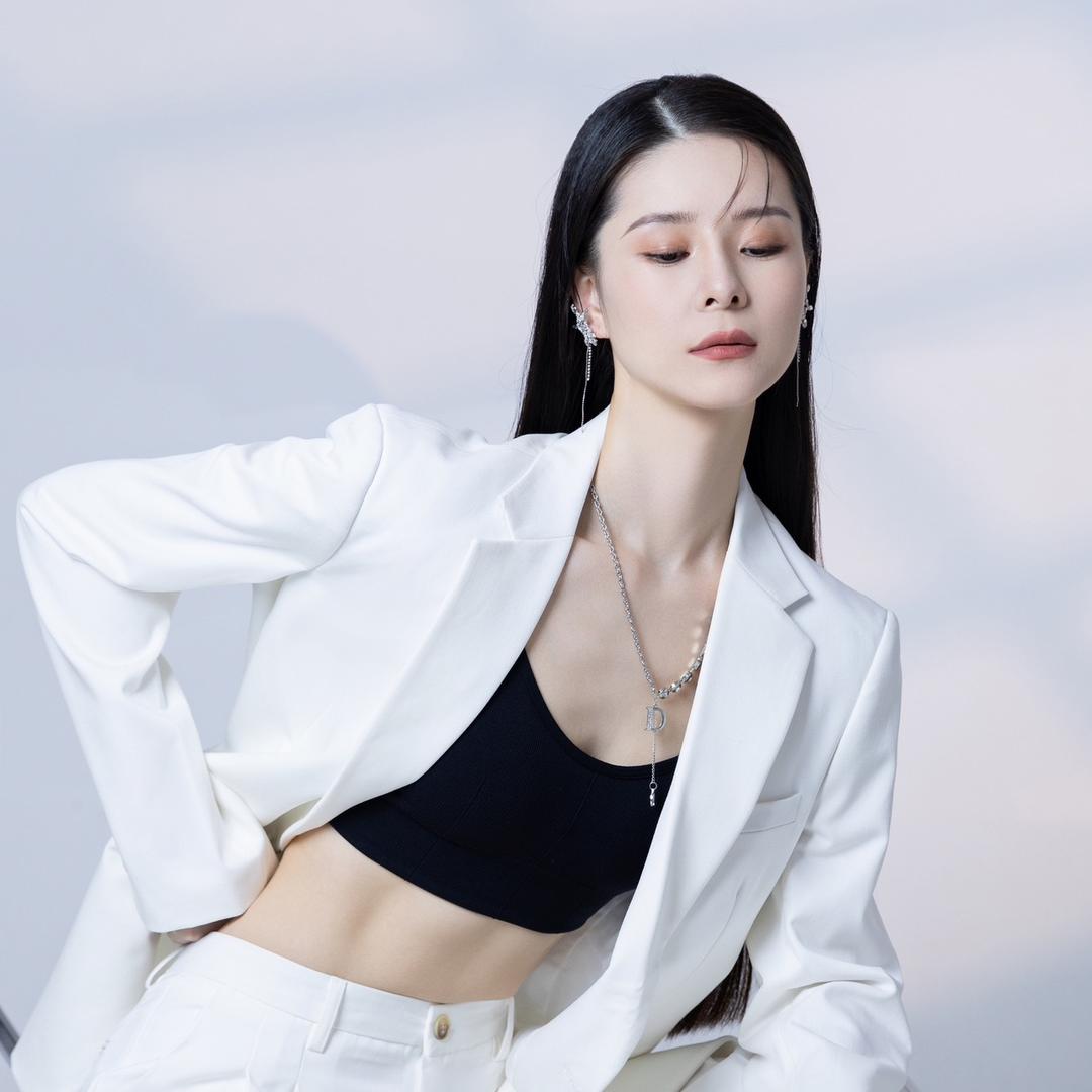 界首市亭瑜伽女子塑型-亭亭