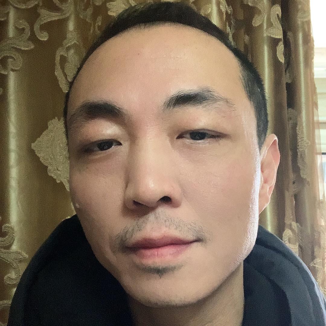 做餐饮的广告人灿哥
