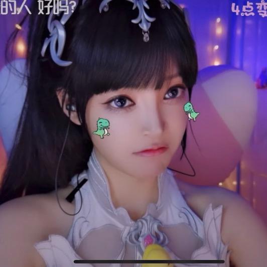 月半奋秋