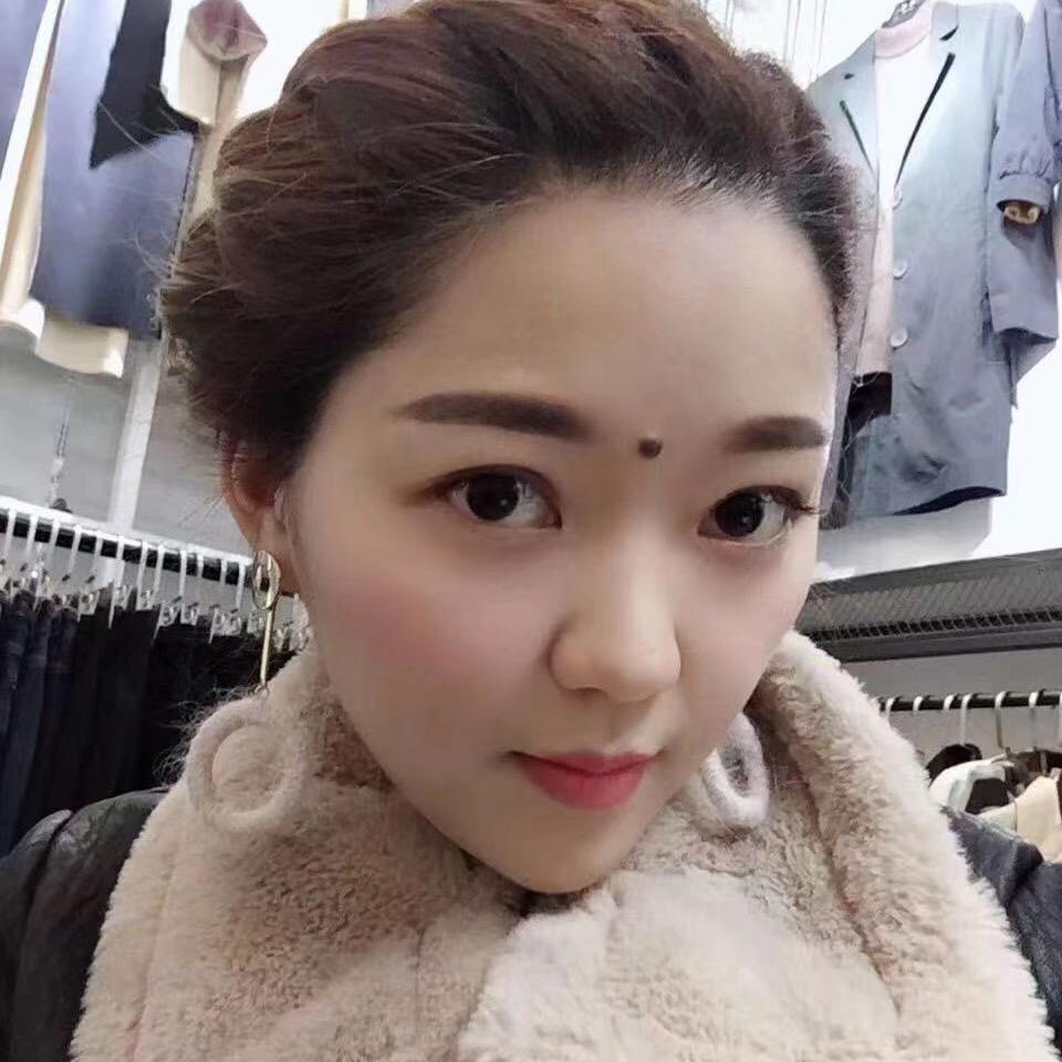 雅比斯女装穿搭