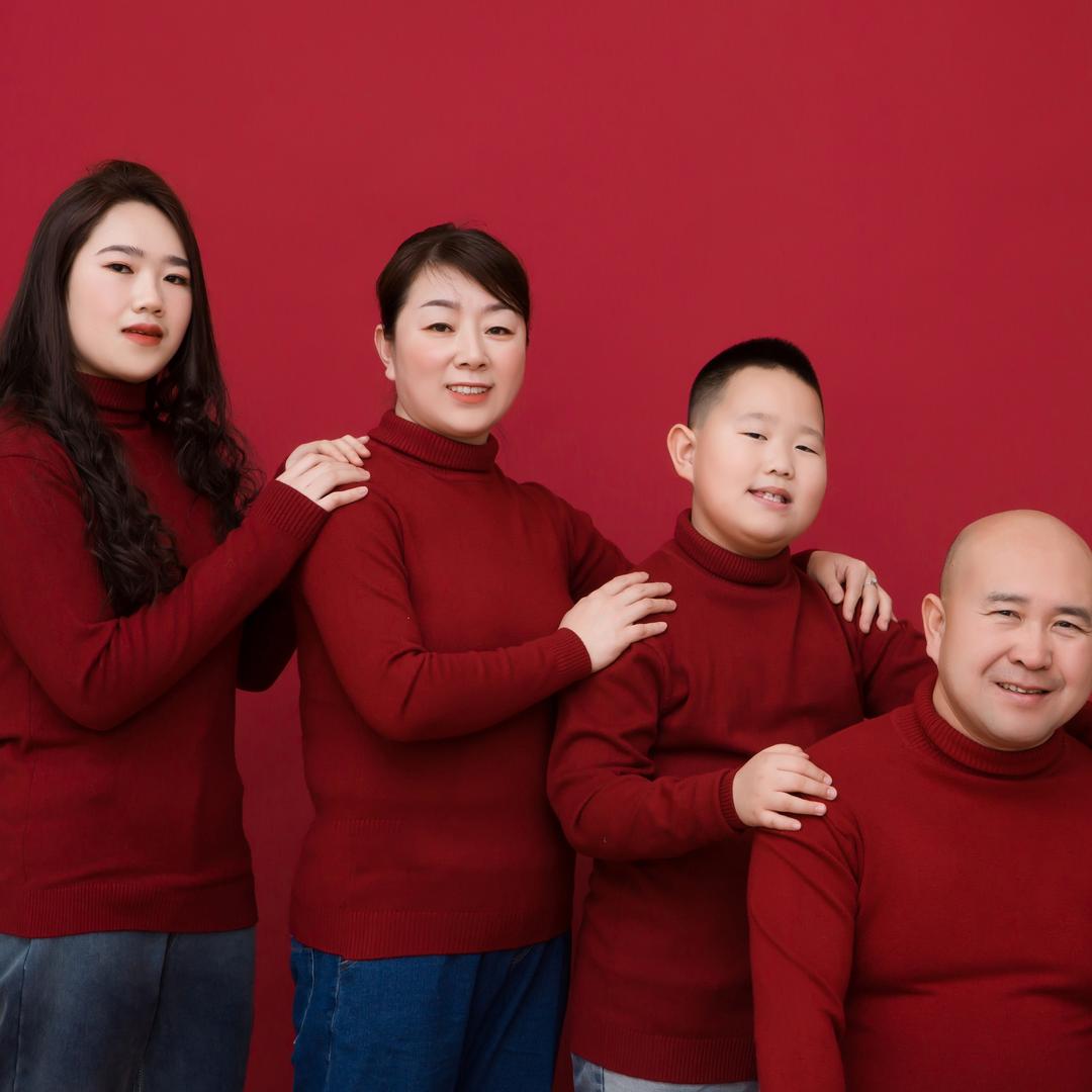 爱笑的霞妹儿