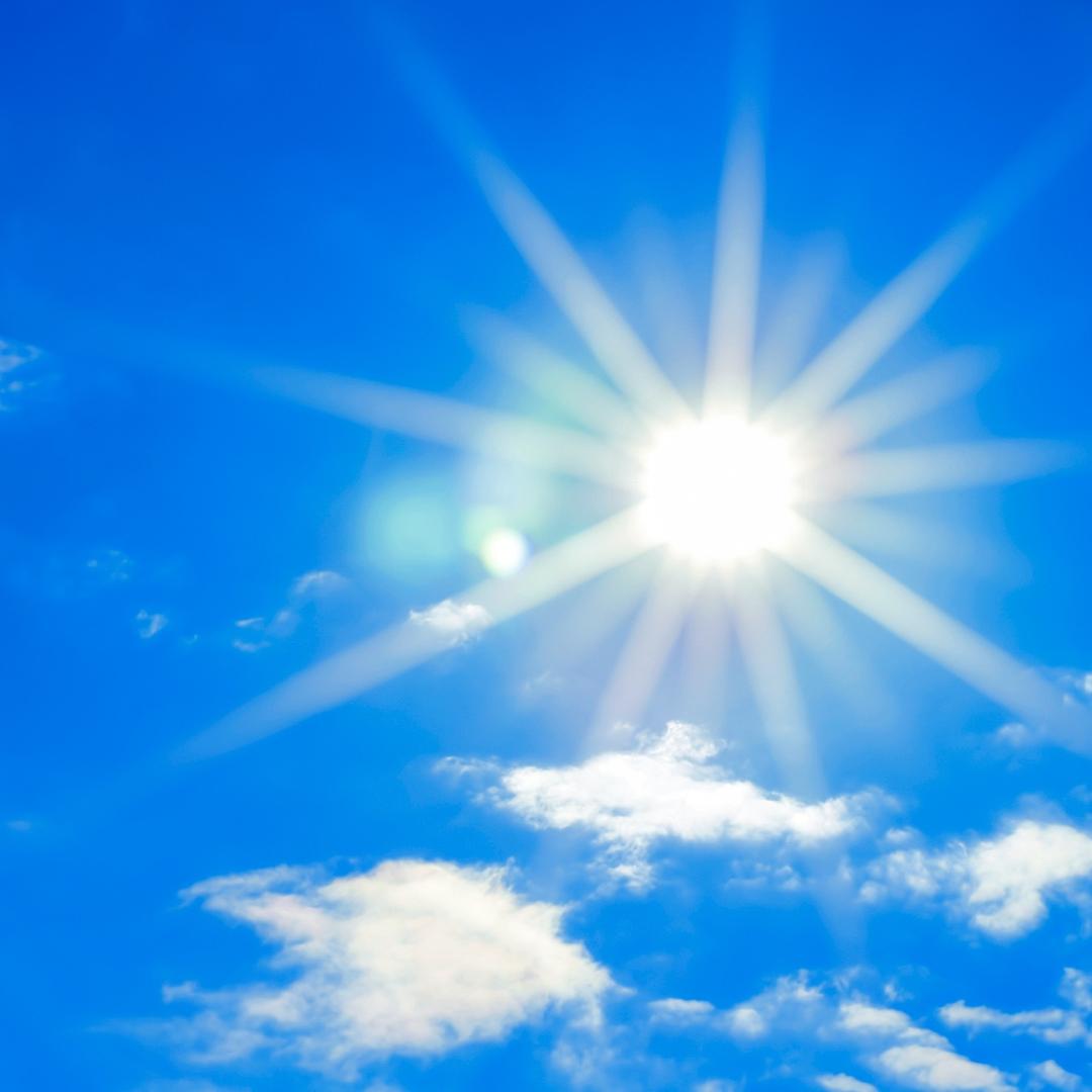 夏日的太阳暖不了你的心