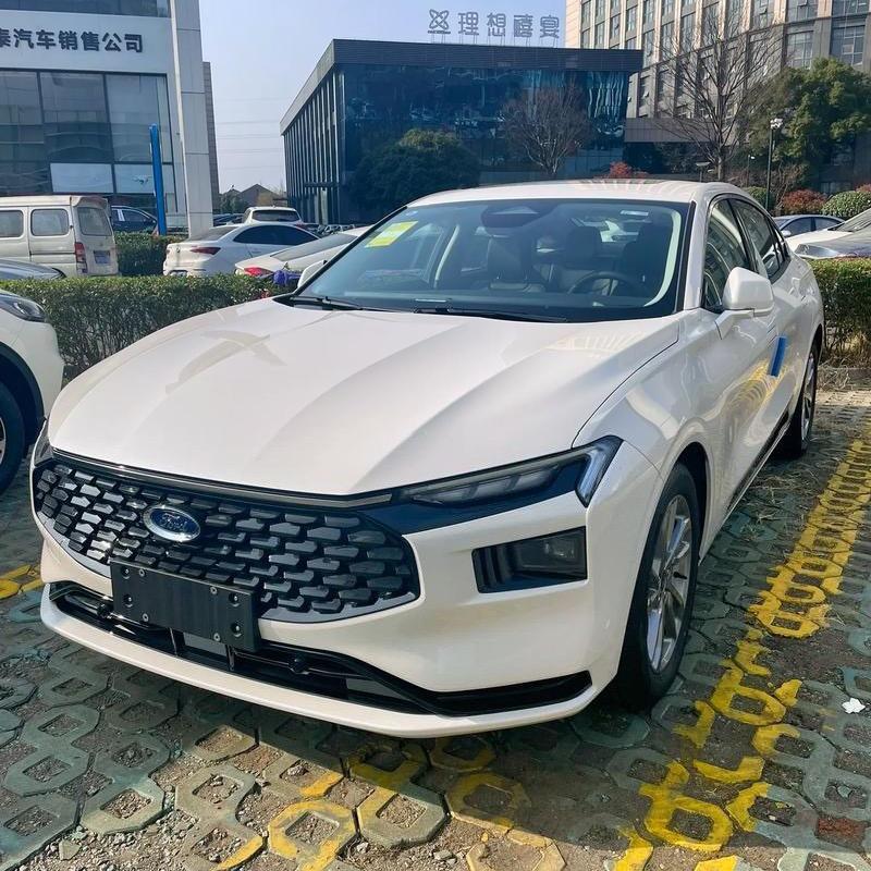 宜宾翔奕福特小刘