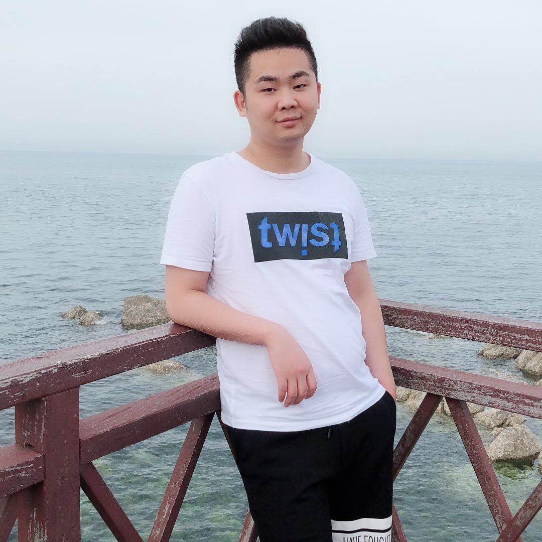 胡凯利_洞主