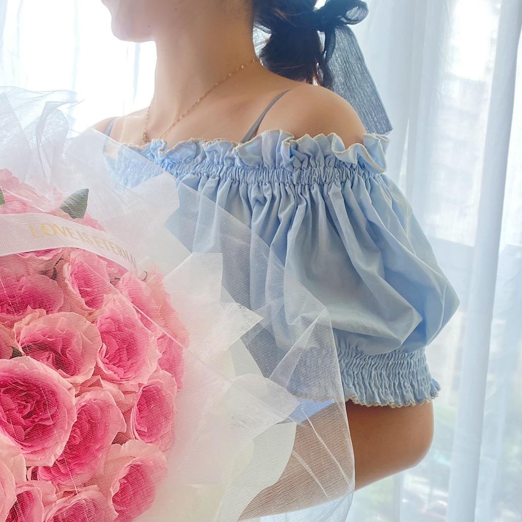 小梦 在成都做设计的花艺师