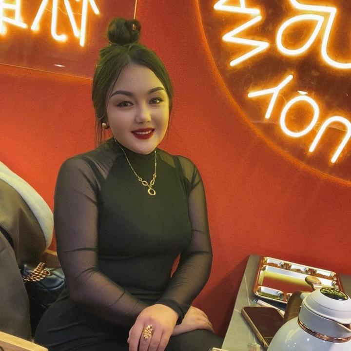 arzu时尚女装👗