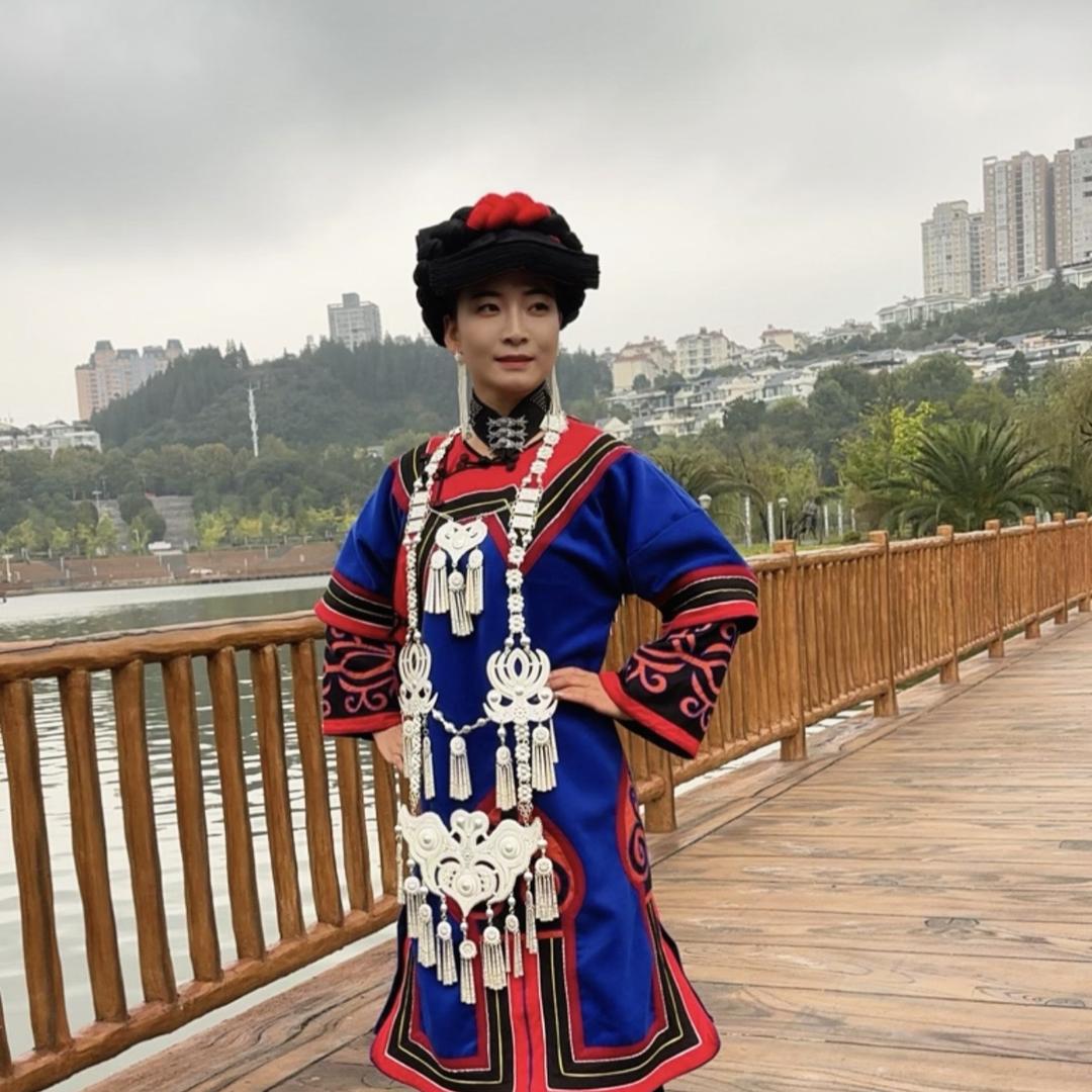 五十六韵民族服饰