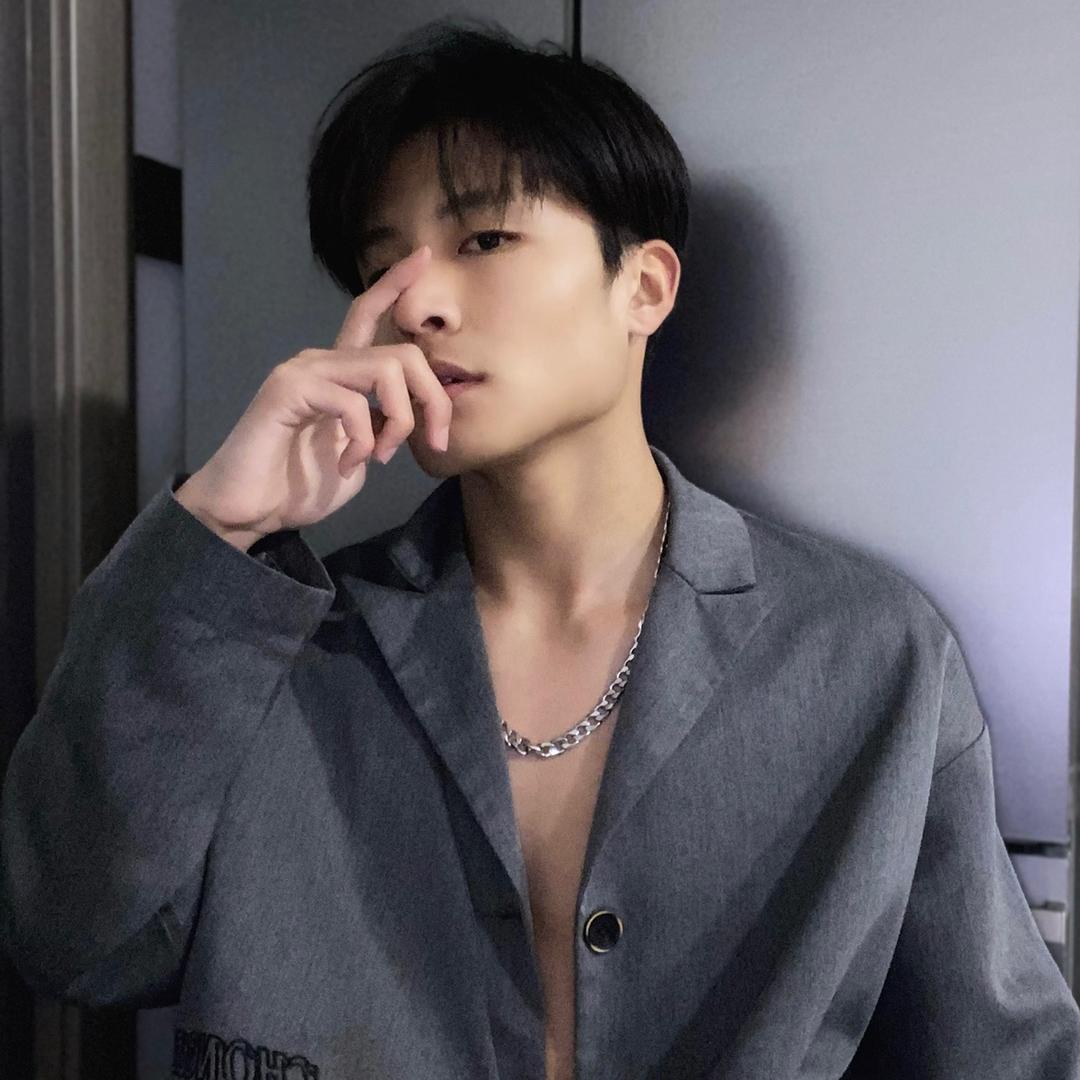 泰安.子巍专注男士发型