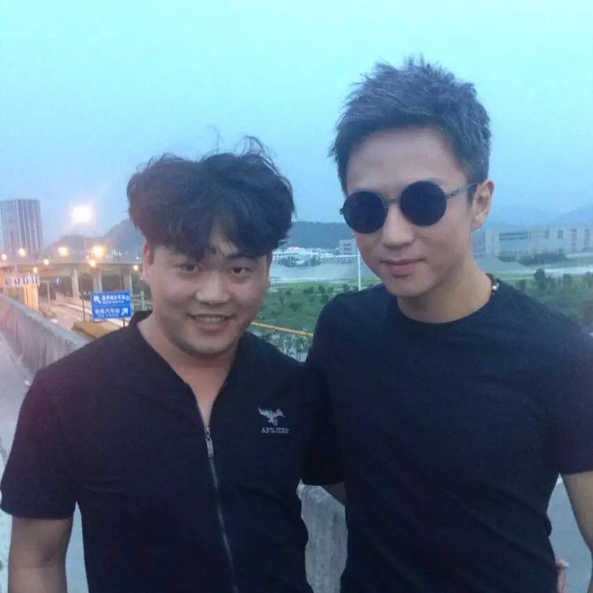 司机梁朝伟（青蟹哥）