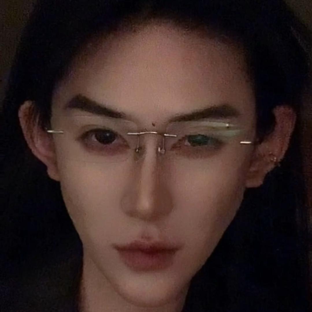 周四:P