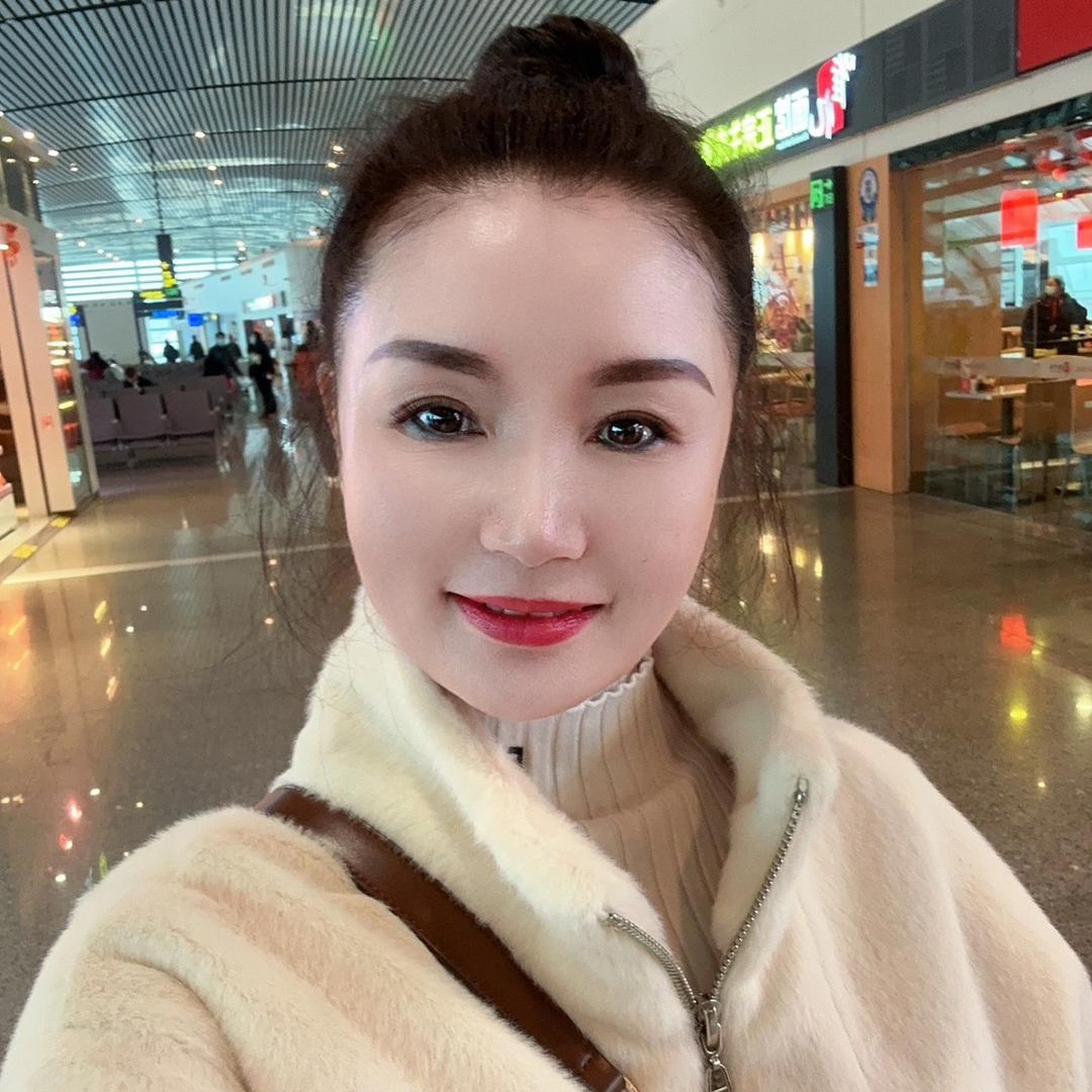 60后小奶奶爱上手势舞