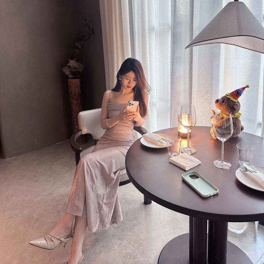 小雨      ·