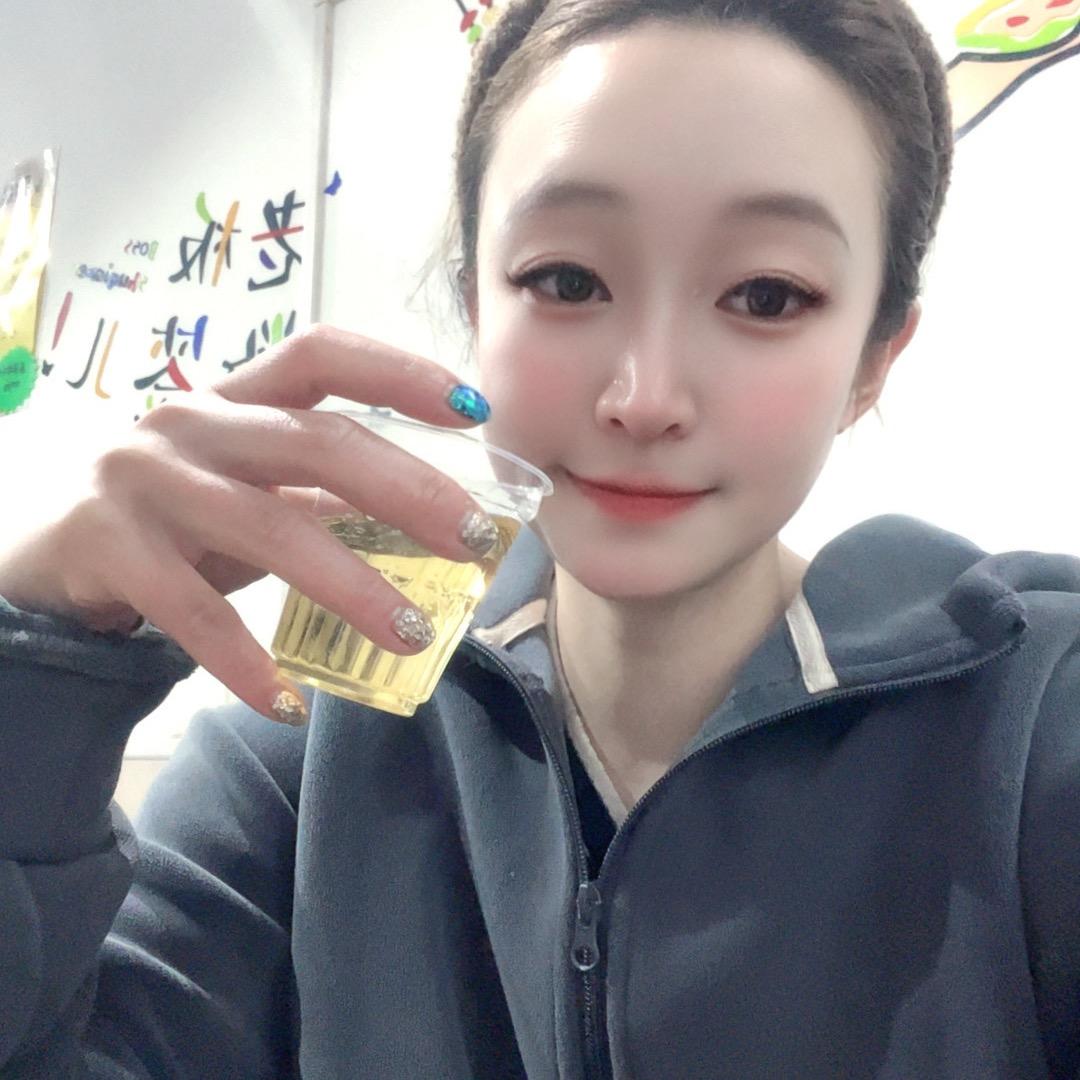 振兴路🍜中原银行「小板凳麻鸭面，妞妞炸