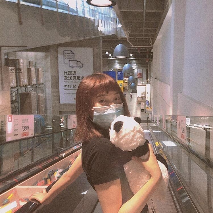 小不点✨小黏包