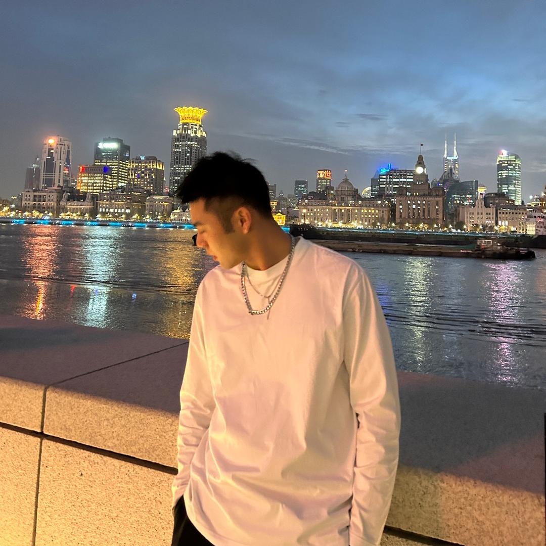 188的糙汉子