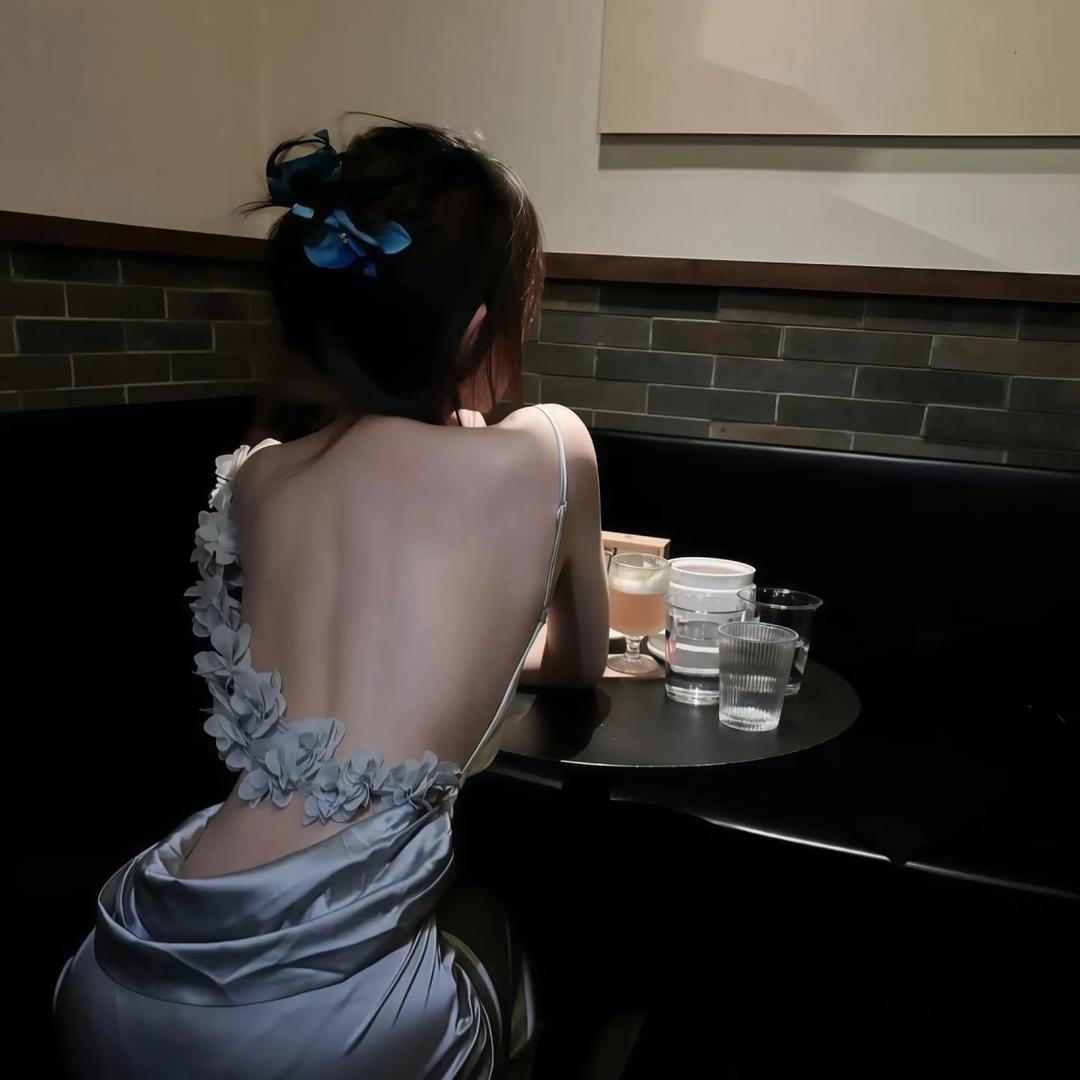 李菲