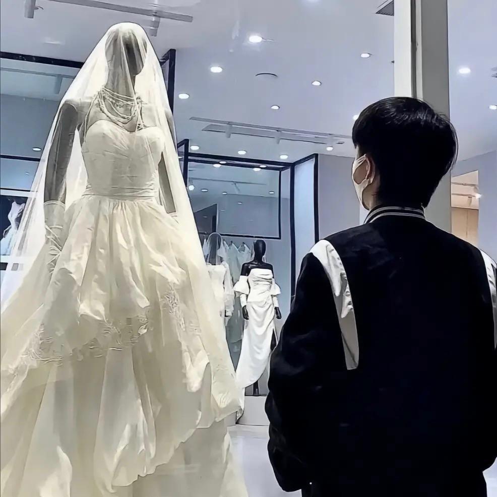 Mr.Deng²⁸︍︉︍︍⁹³