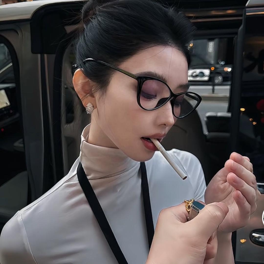 🐱了个咪💄👠