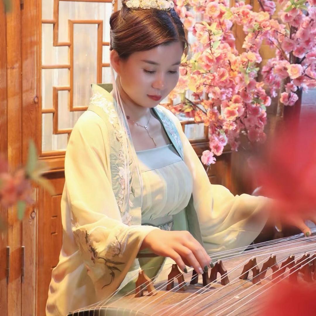 固始代驾小姐姐