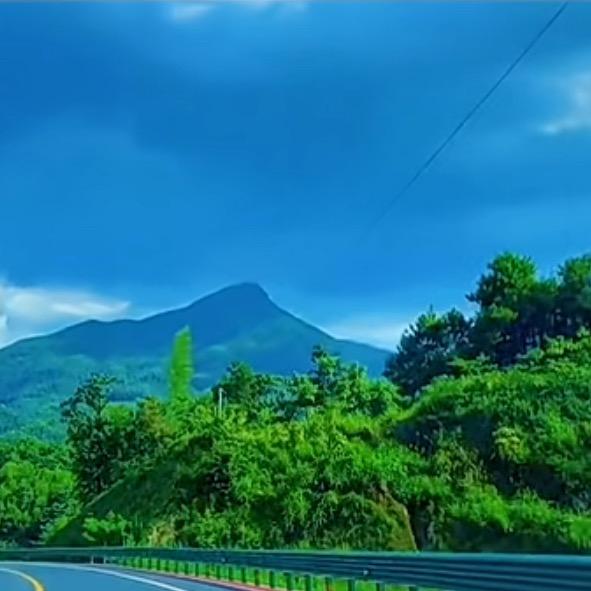 绿水青山的家乡