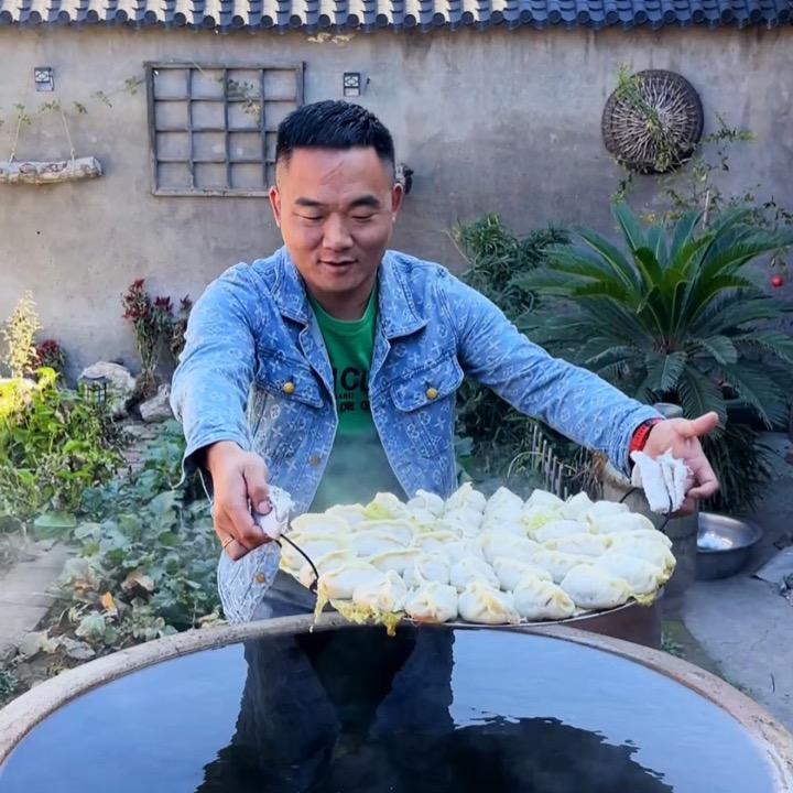 阔先生 [过水缸大蒸饺]