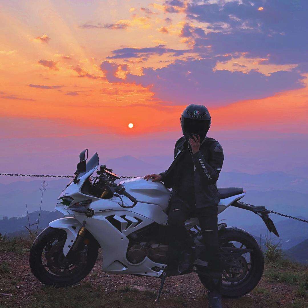 成sir（机车约拍🏍️）