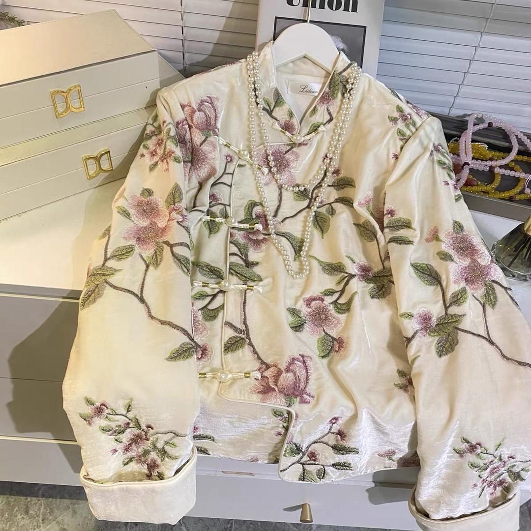 黄玫瑰轻奢女装